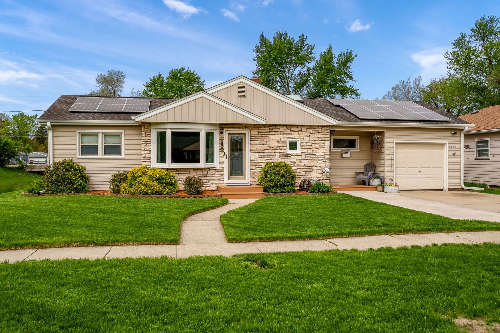 6120 John Street — Loves Park, IL 61111