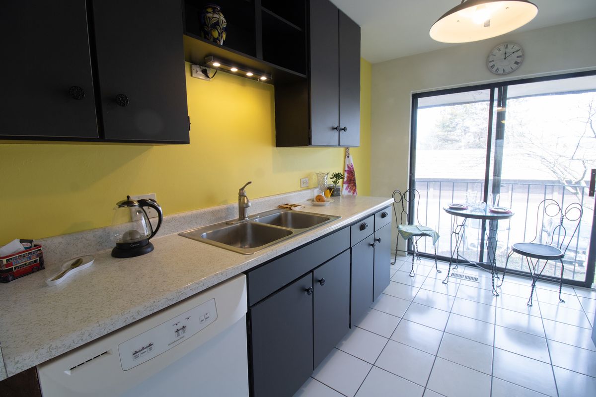 1706 Northfield Square #D, Northfield, IL 60093