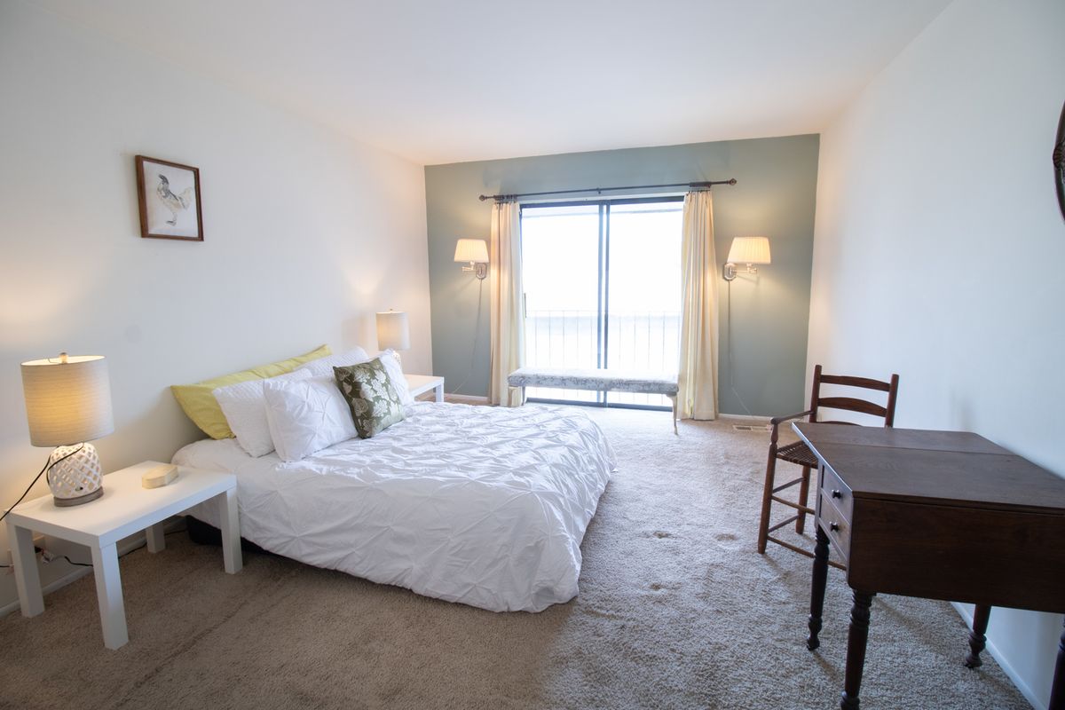 1706 Northfield Square #D, Northfield, IL 60093