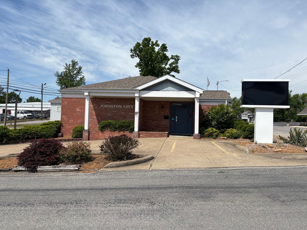 201 W Broadway Boulevard, Johnston City, IL 62951