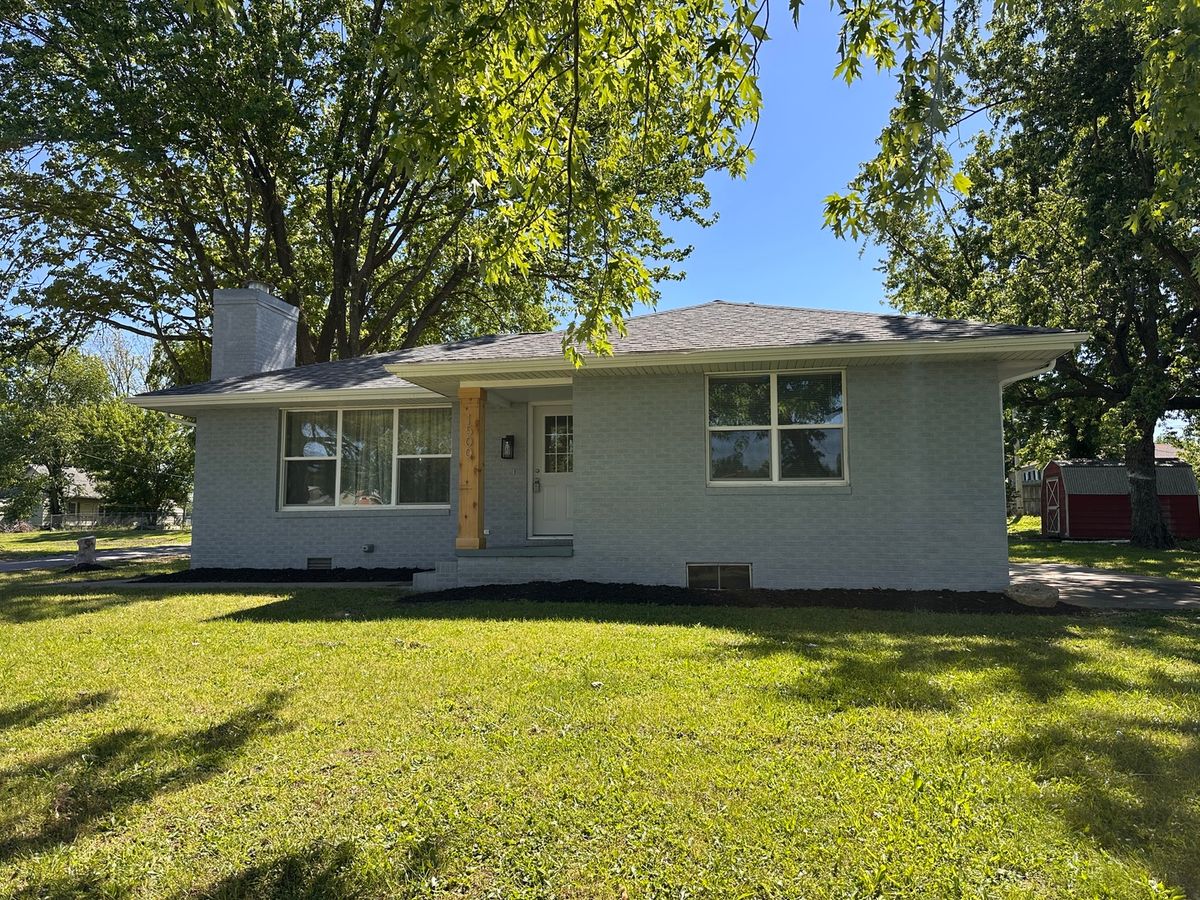 1500 S 14th Street, Herrin, IL 62948