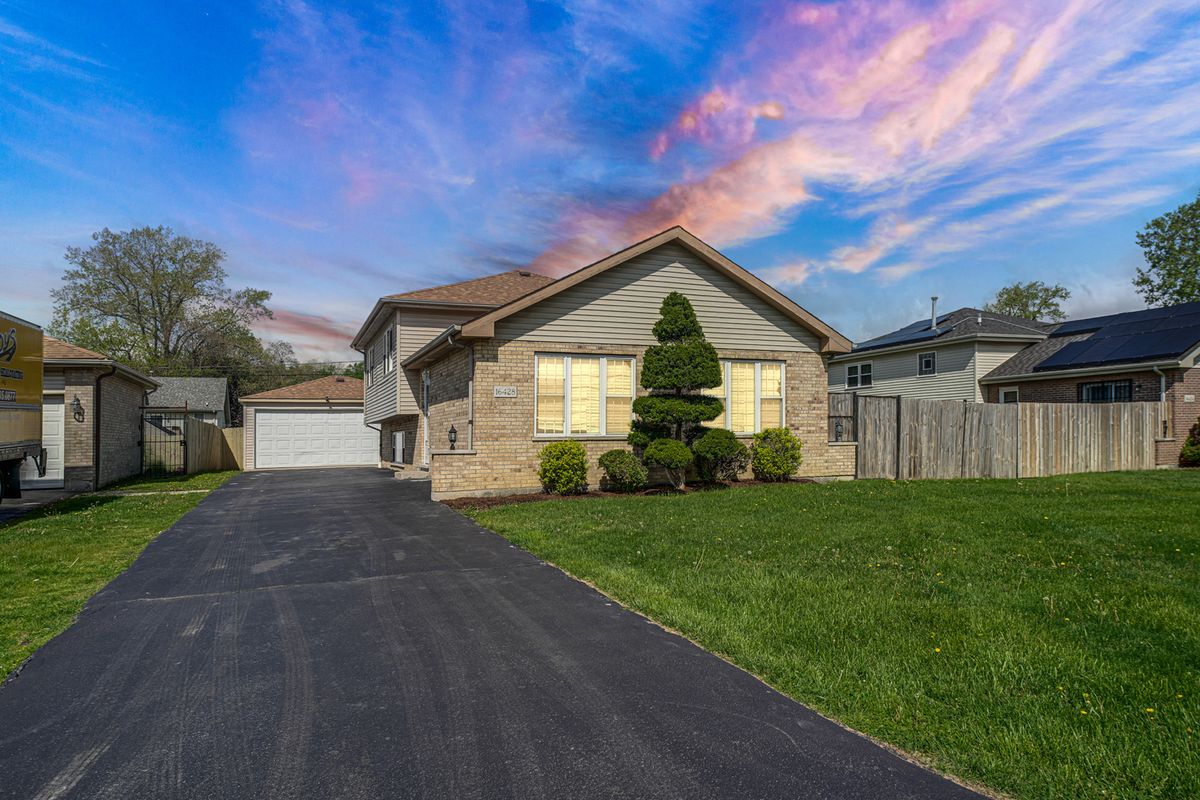 16428 Turner Avenue, Markham, IL 60428