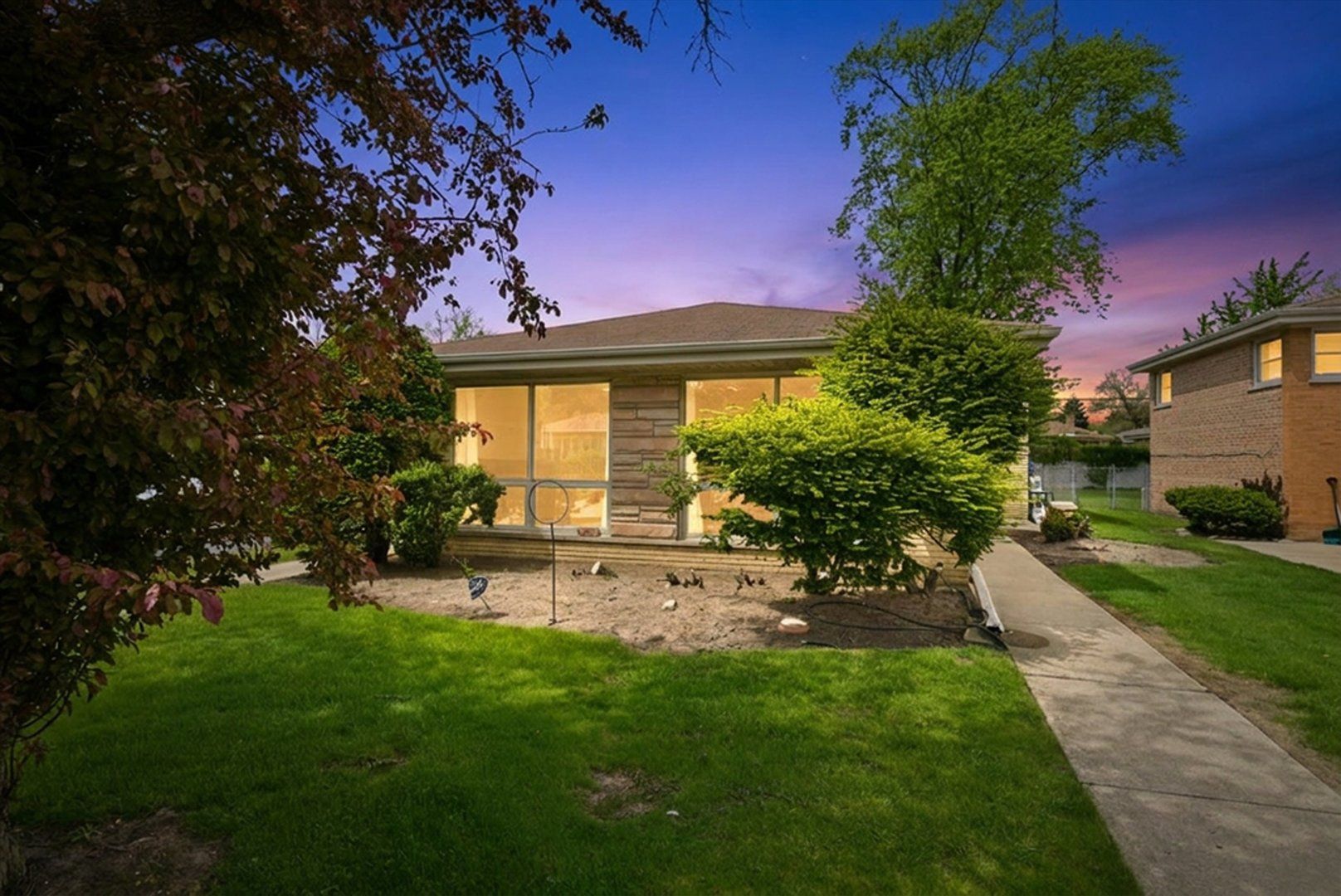 9536 Tripp Avenue — Skokie, IL 60076