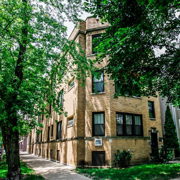 3700 Bosworth Avenue, Chicago, IL 60613