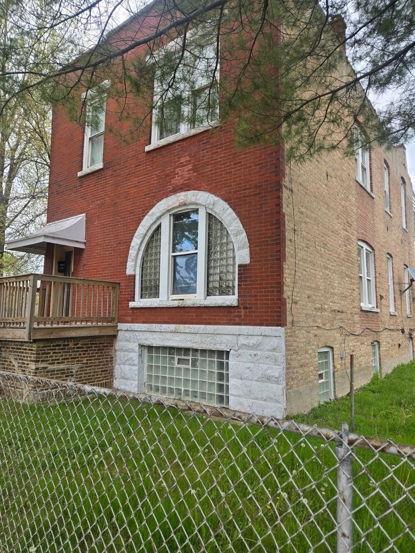 339 Central Park Avenue, Chicago, IL 60624