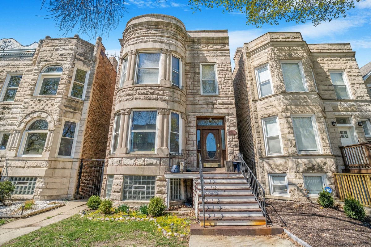 4812 Langley Avenue, Chicago, IL 60615
