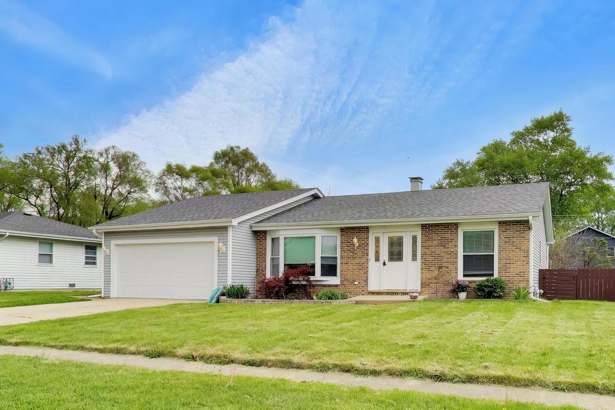 1410 N Scully Drive, McHenry, IL 60050