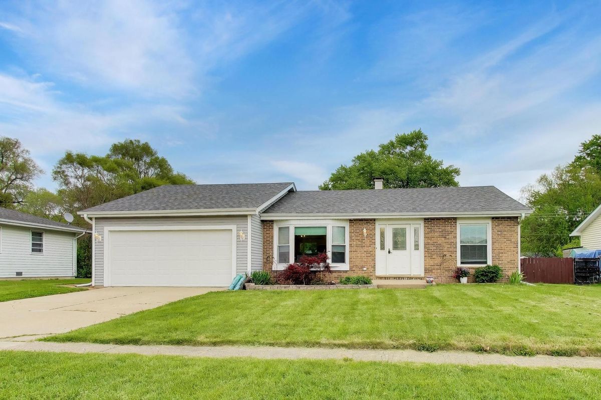 1410 Scully Drive, McHenry, IL 60050