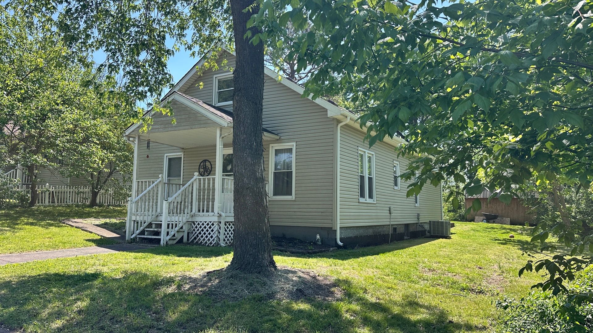 1106 E Clark Street — West Frankfort, IL 62896