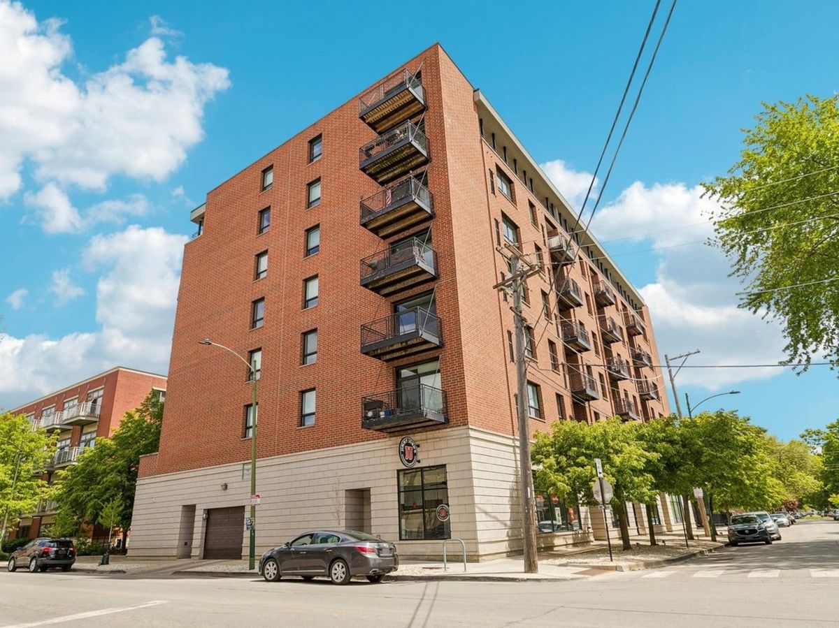 974 35th Place, Chicago, IL 60609