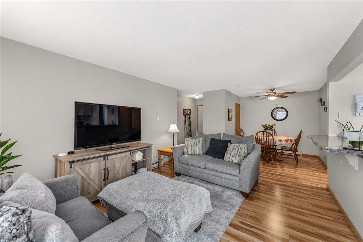 1332 Cunat Court #2B, Lake In The Hills, IL 60156