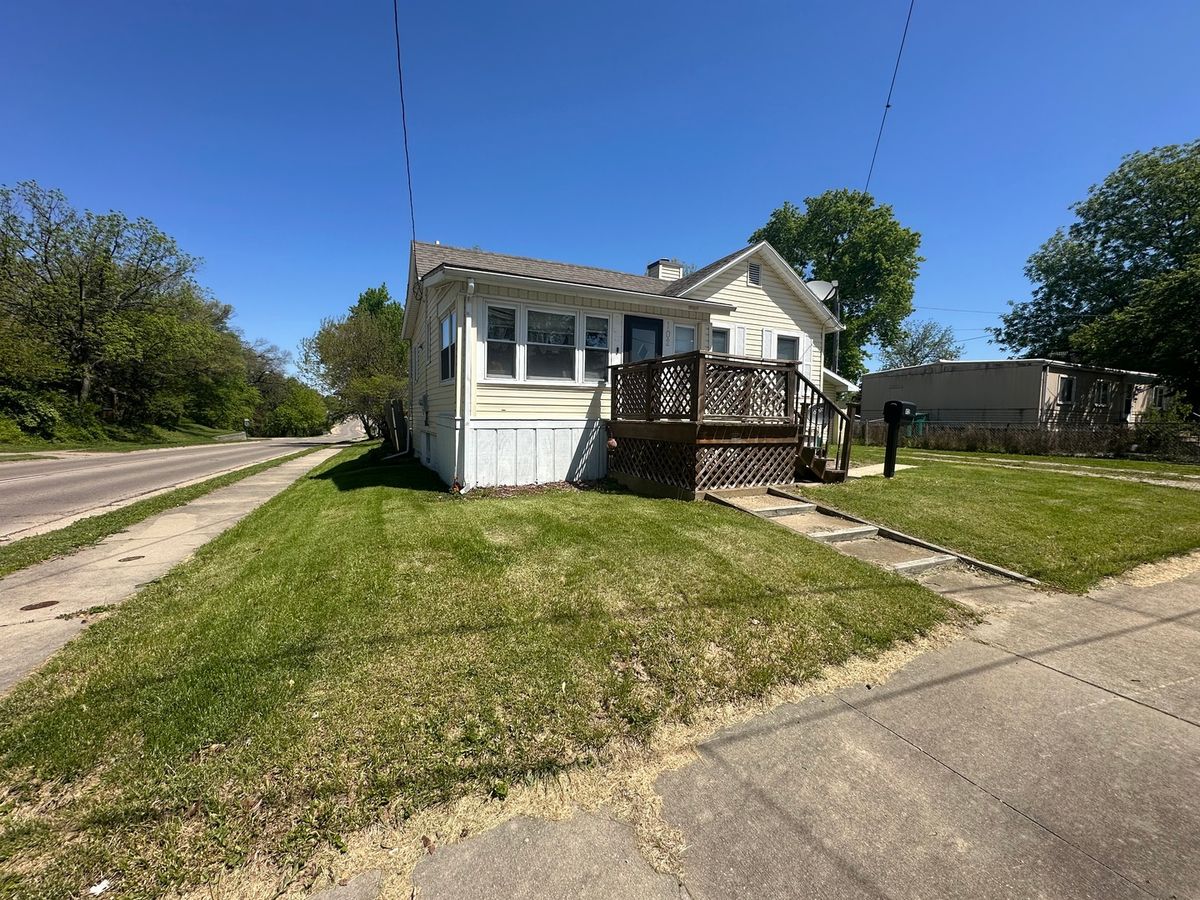 102 E GROVE Street, Streator, IL 61364