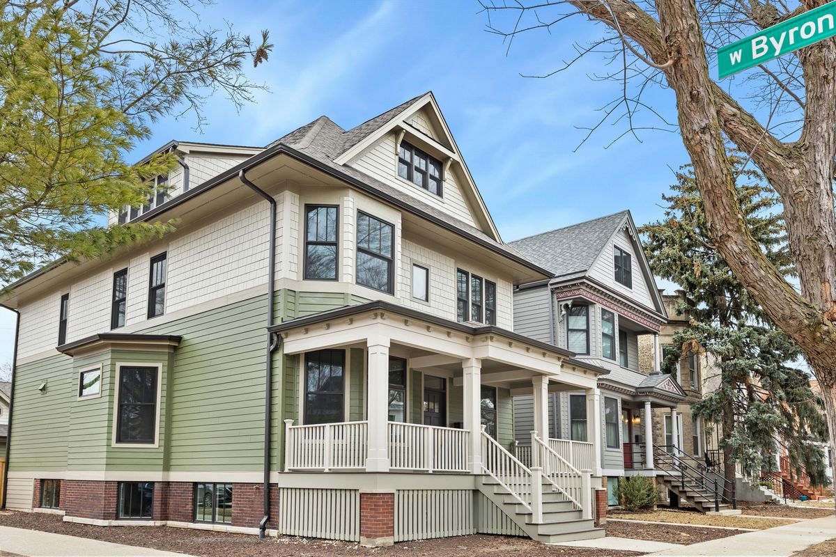 3902 Hamilton Avenue, Chicago, IL 60618