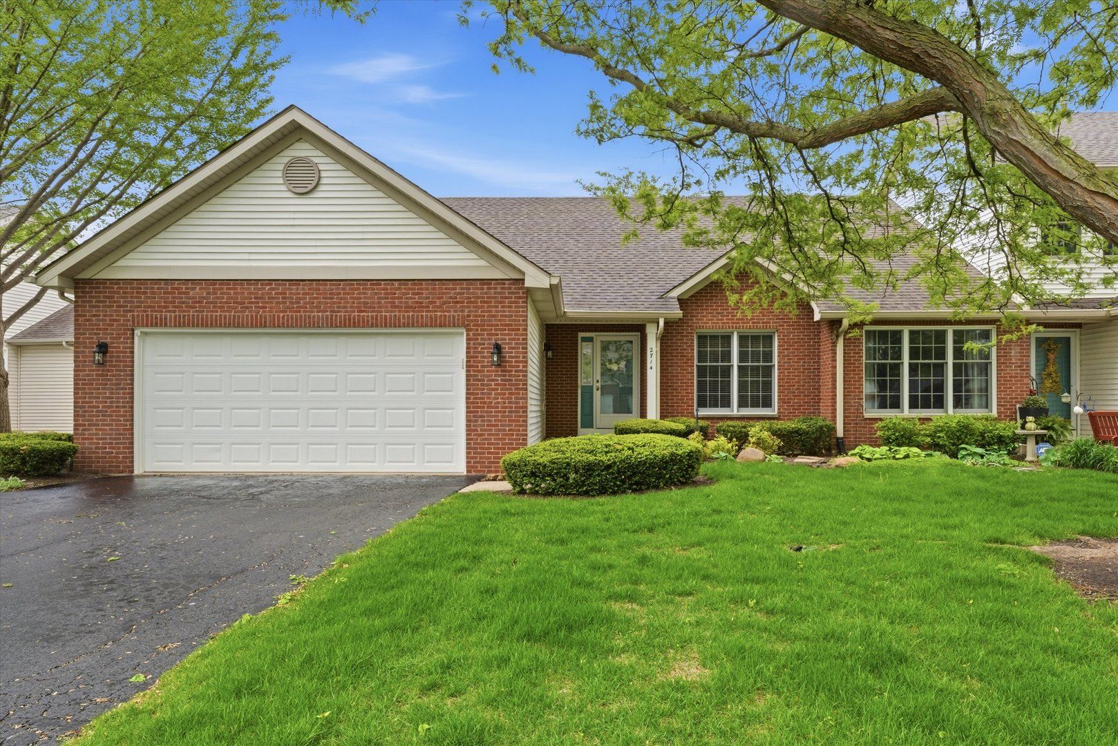 2714 Lake Shore Drive — Joliet, IL 60431