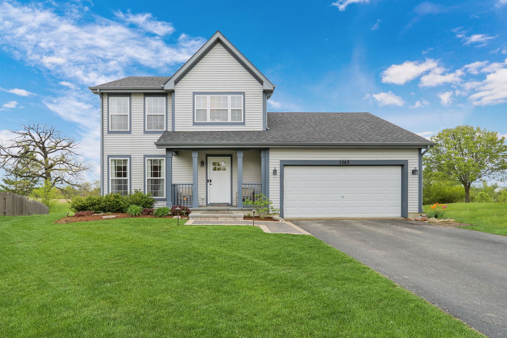 1263 E Essex Court — Round Lake Beach, IL 60073