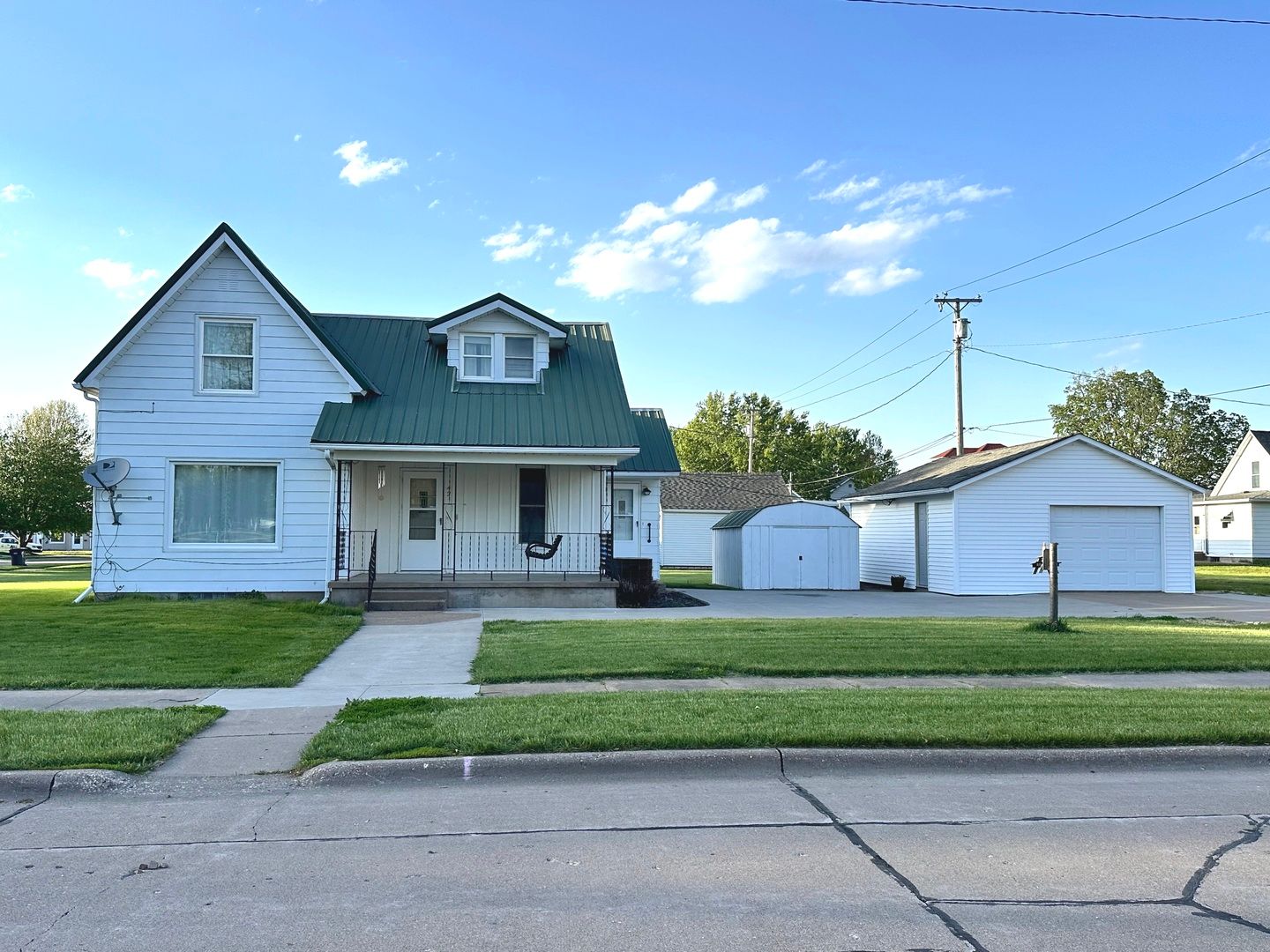 42 W Wilson Street — Preston, IA 52069