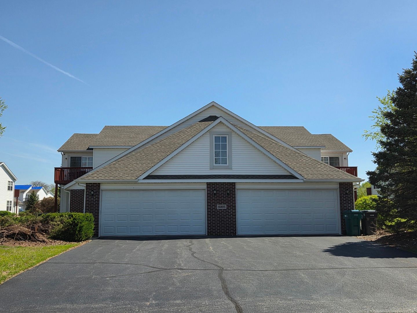 10205 MONARCH Road — Roscoe, IL 61073