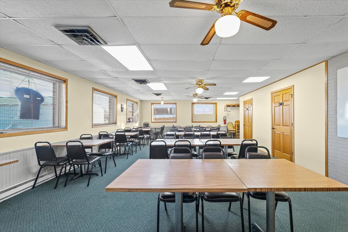 205 N State Route 54, Roberts, IL 60962