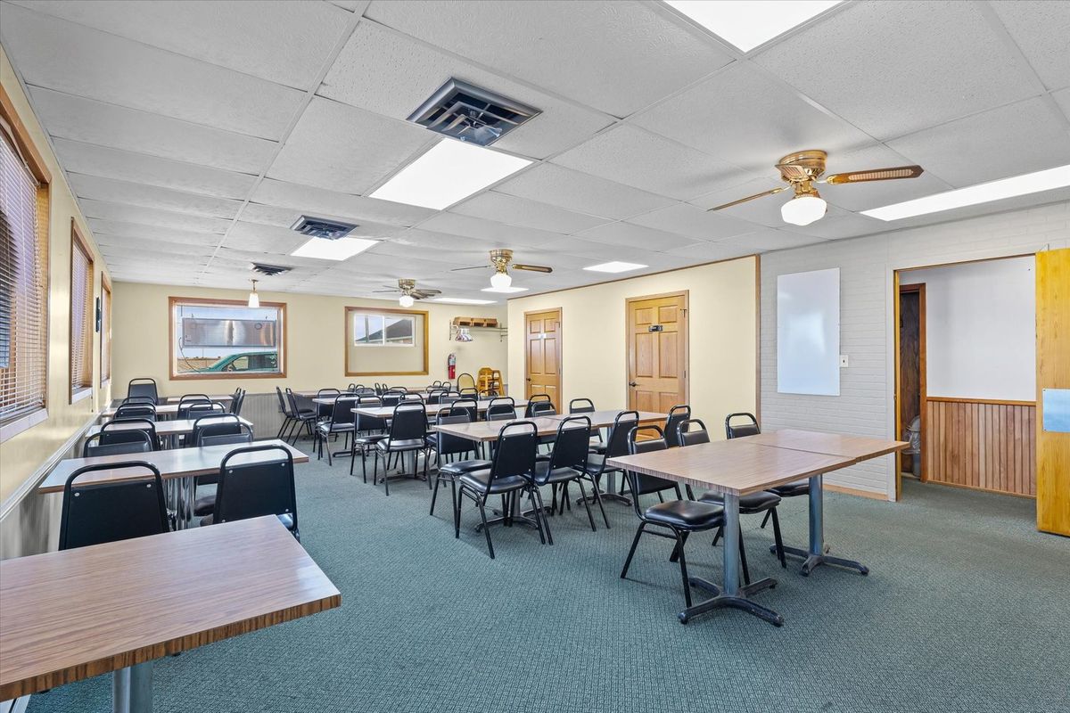 205 N State Route 54, Roberts, IL 60962