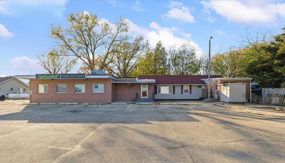 205 State Route 54, Roberts, IL 60962
