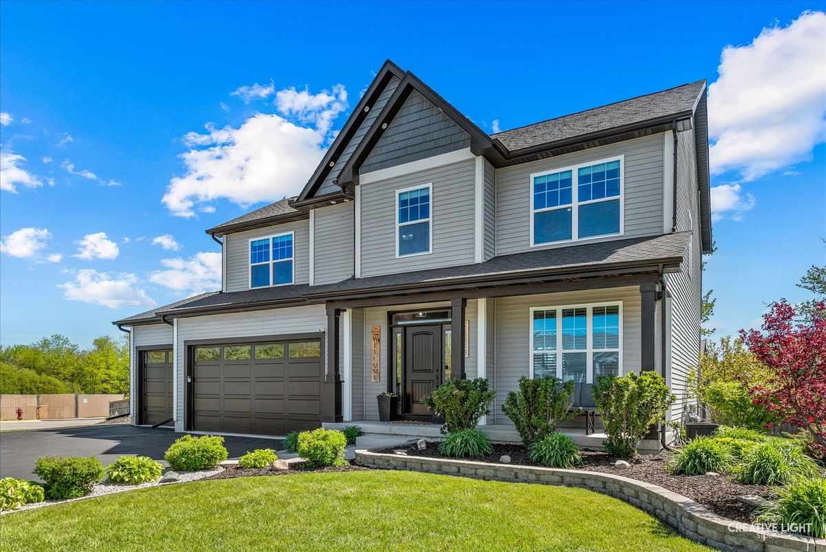 1000 Persimmon Drive, Genoa, IL 60135
