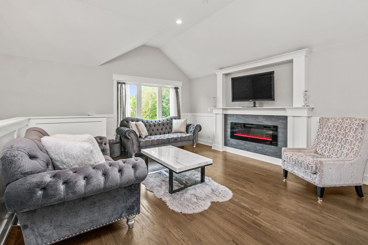 10507 Oxford Avenue, Chicago Ridge, IL 60415