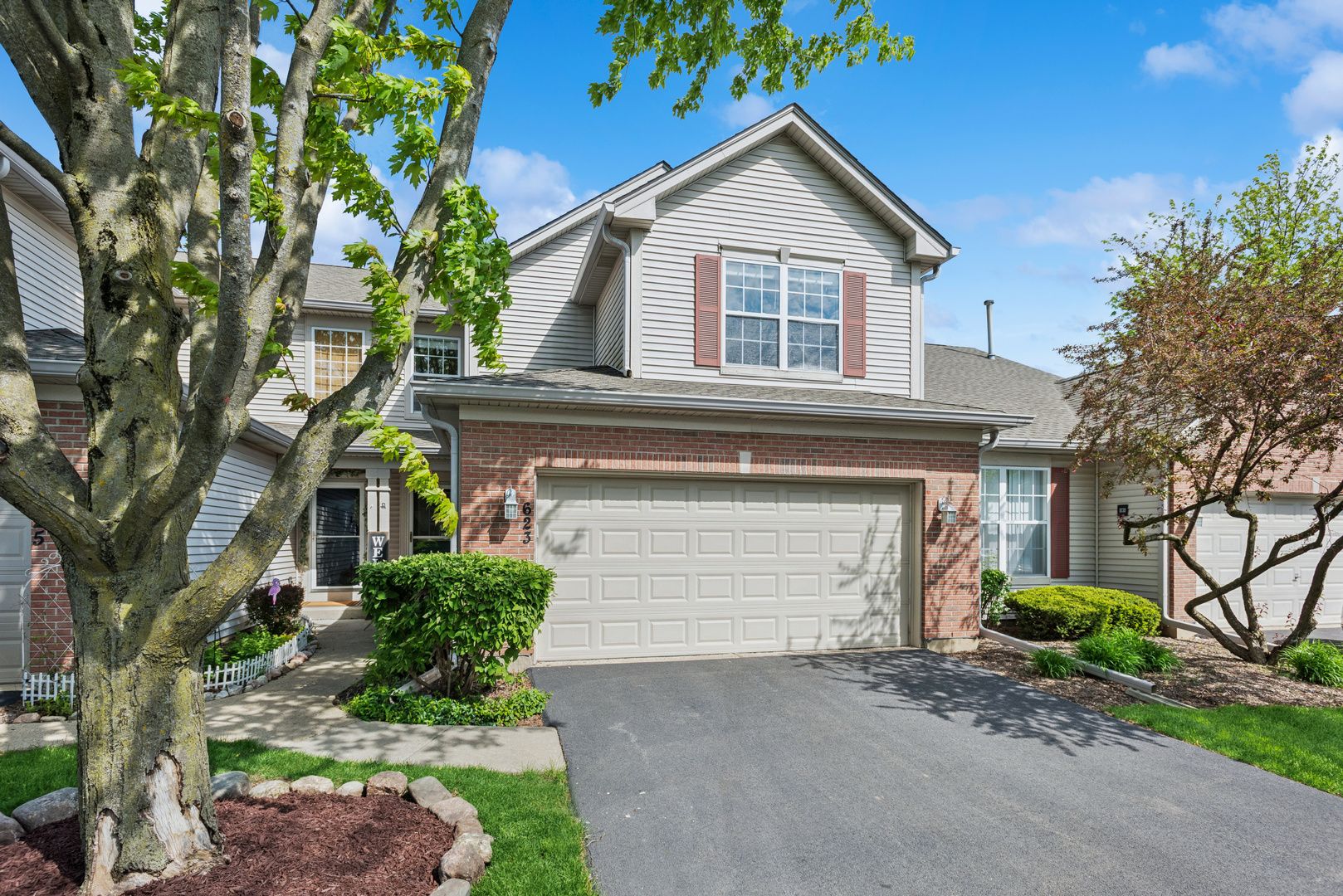 623 Littleton Trail — Elgin, IL 60120