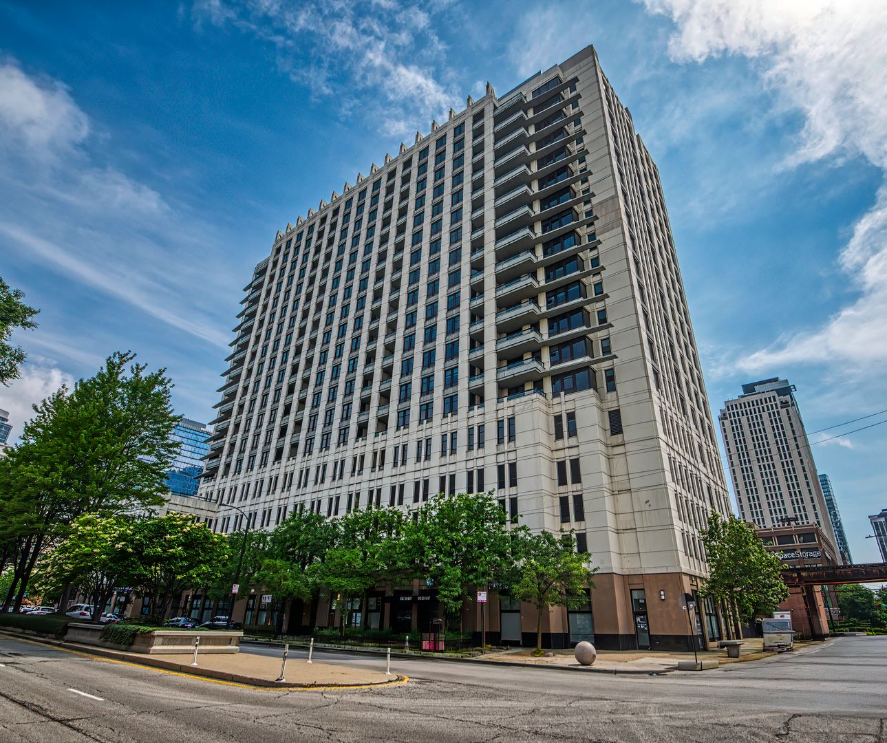 1255 S State Street #806 — Chicago, IL 60605