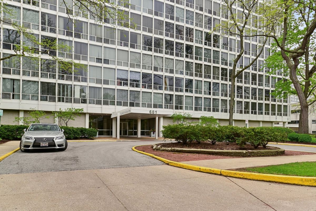 601 32nd Street, Chicago, IL 60616