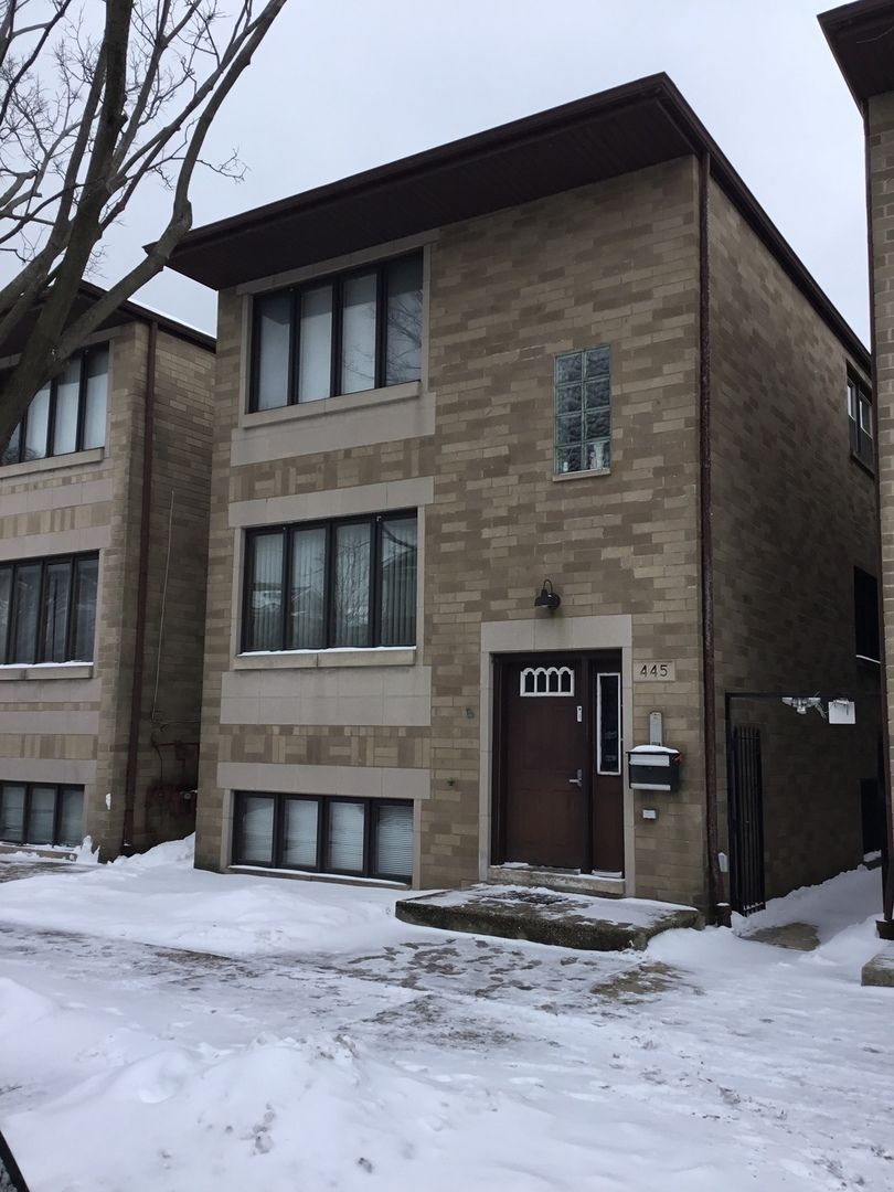445 W 37th Street #Garden — Chicago, IL 60609