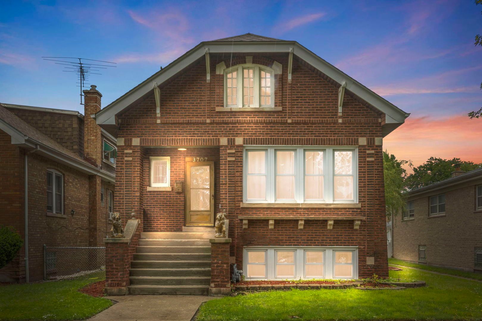 3707 Kenilworth Avenue — Berwyn, IL 60402