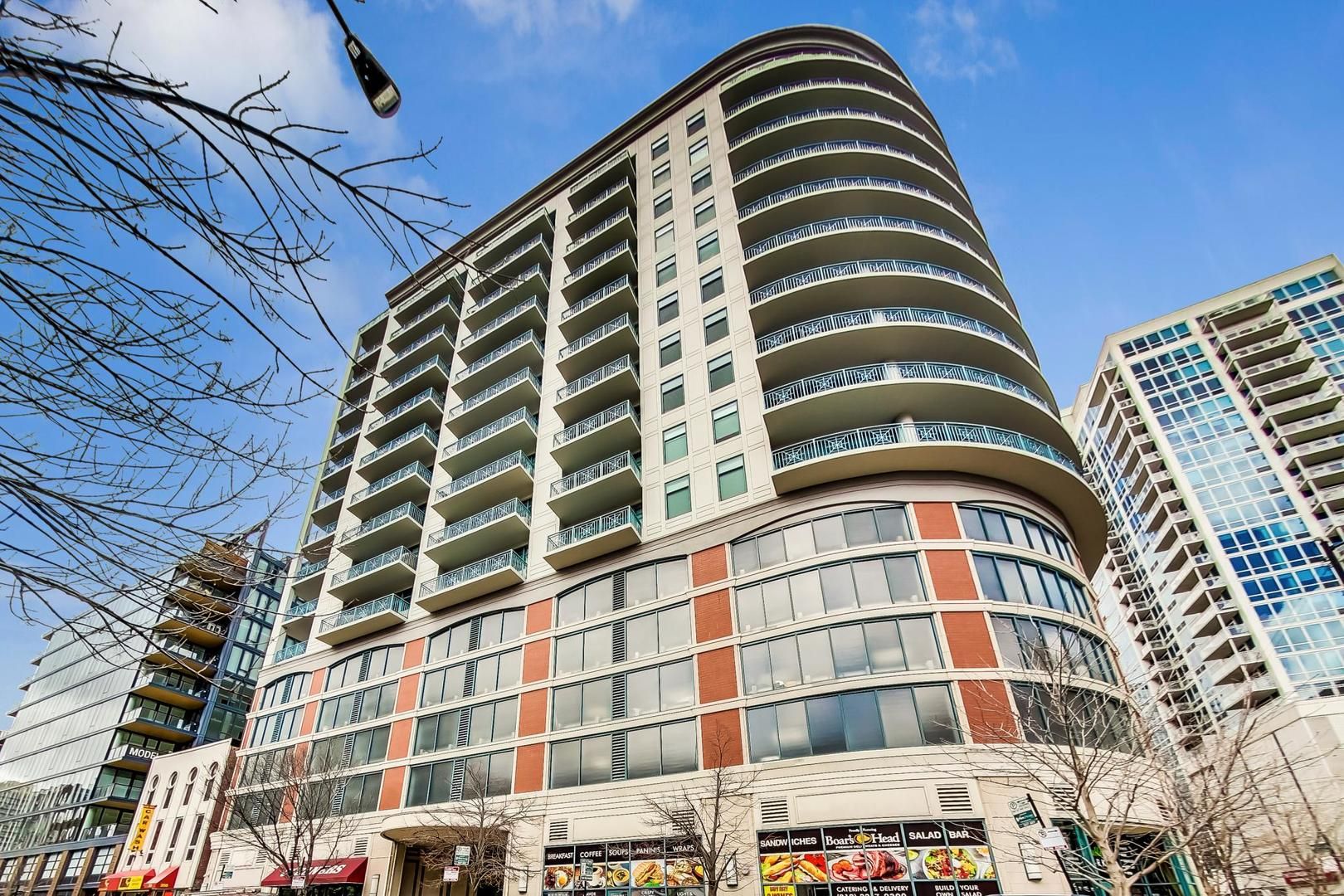 340 W SUPERIOR Street #1501 — Chicago, IL 60654