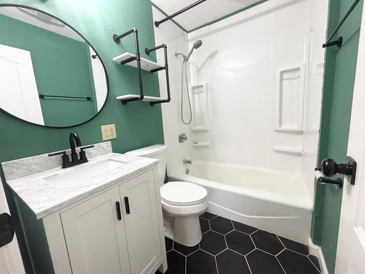 805 N Reel Street, Salem, IL 62881