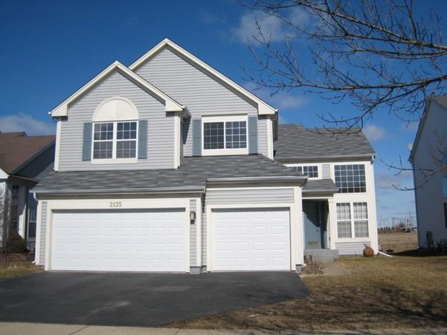 2135 Feldott Lane — Naperville, IL 60540
