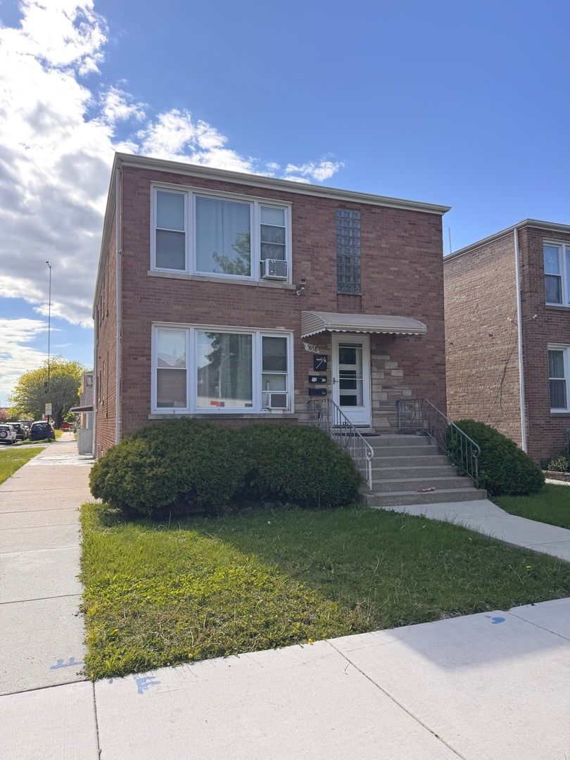 5658 S Kolin Avenue #1 — Chicago, IL 60629