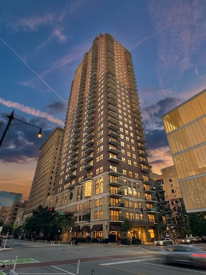 41 8th Street, Chicago, IL 60605