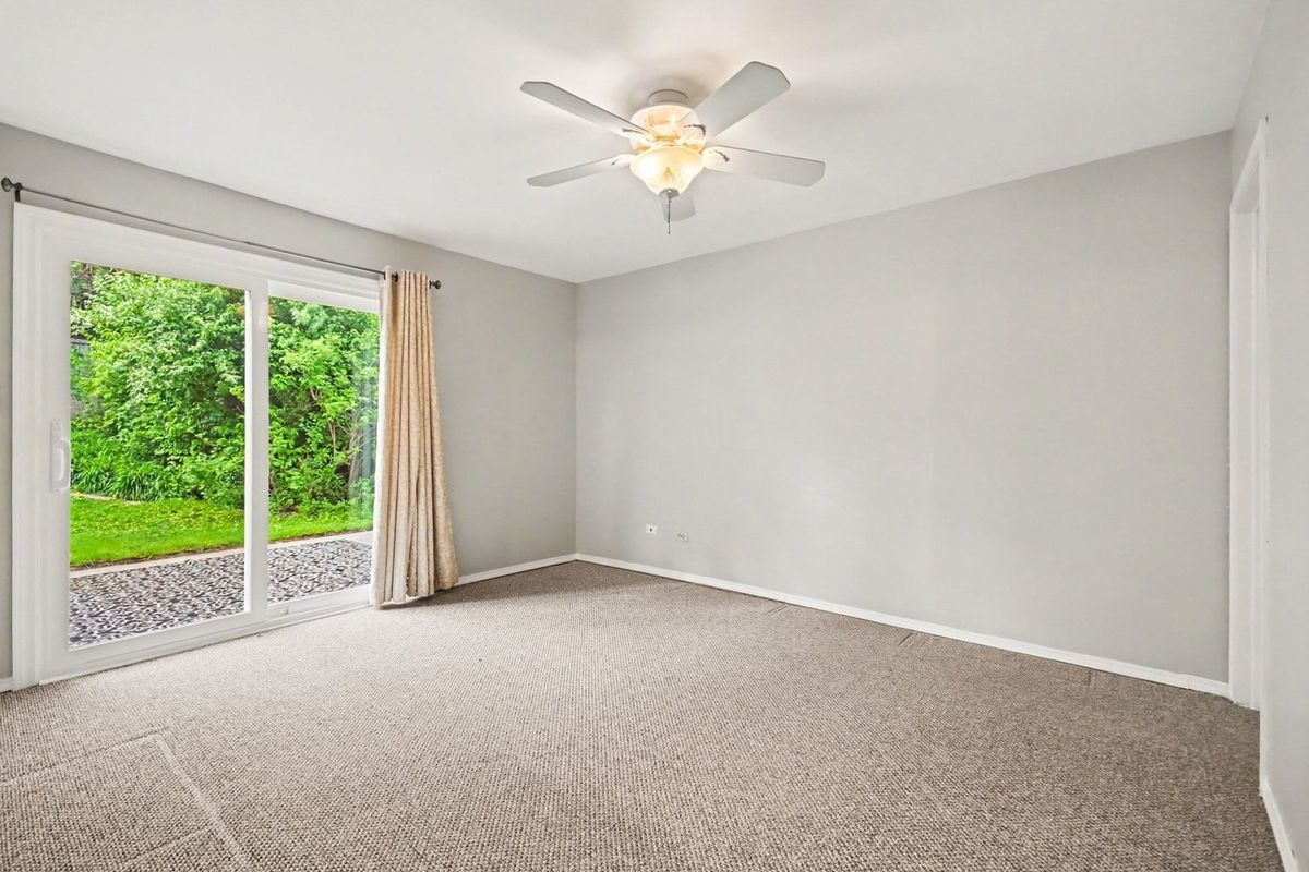 7 Oriole Court, Woodridge, IL 60517