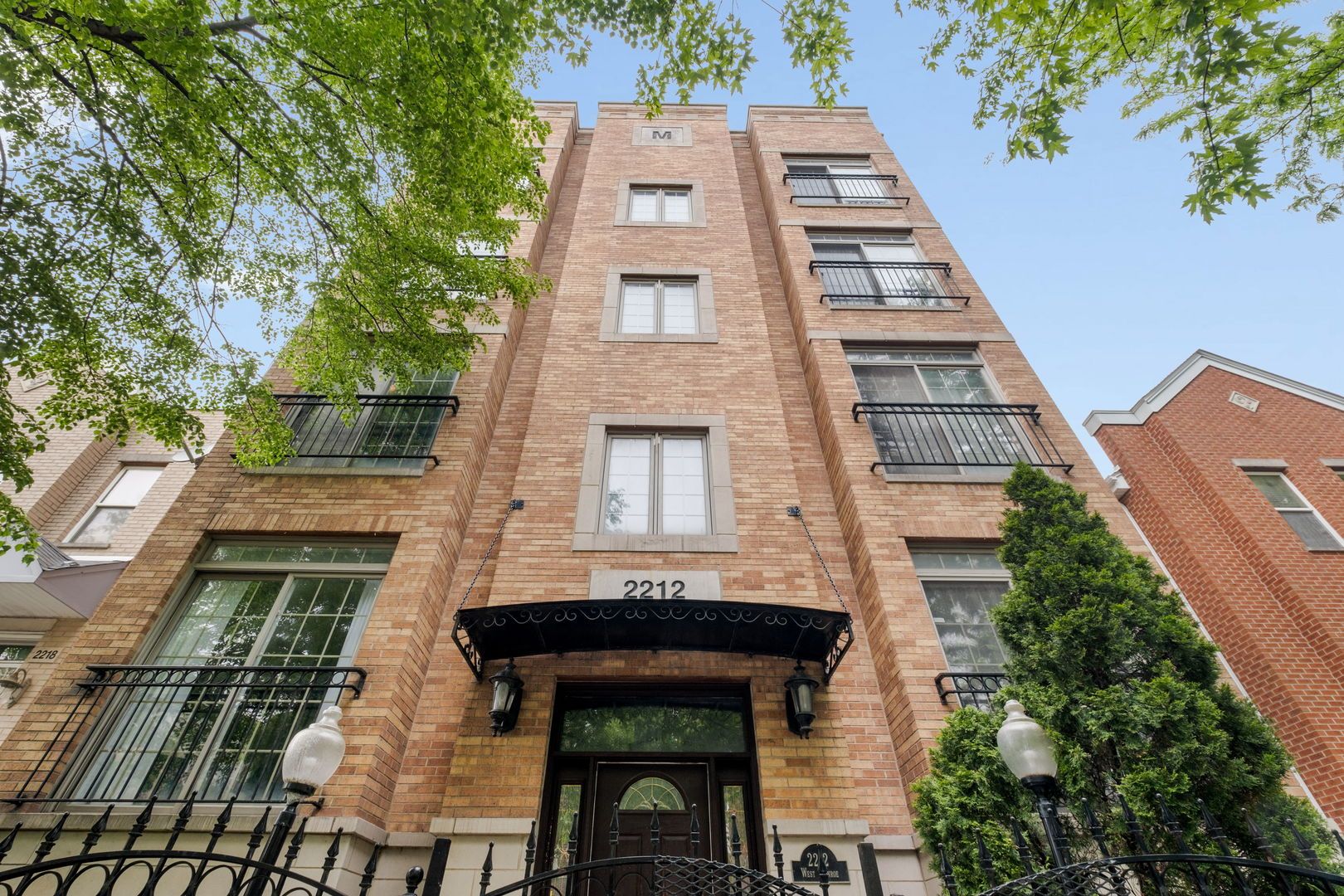 2212 W Monroe Street #2W — Chicago, IL 60612