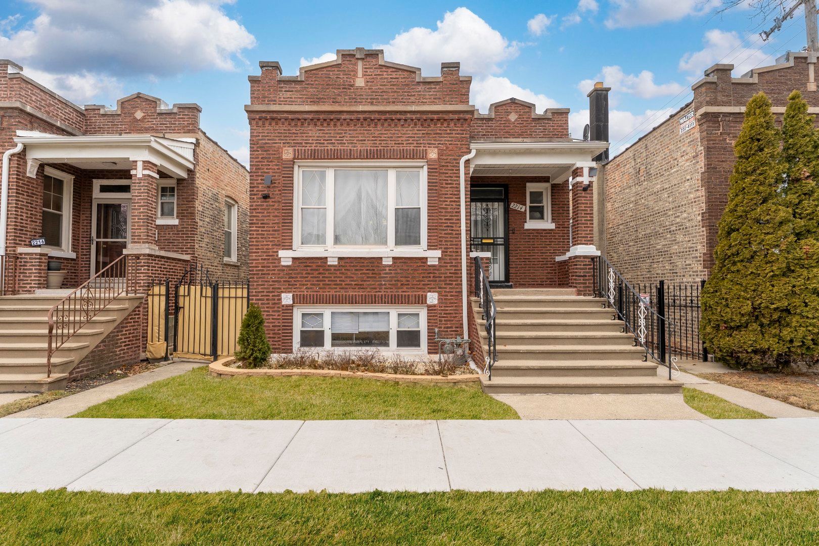 2214 S 61st Court — Cicero, IL 60804