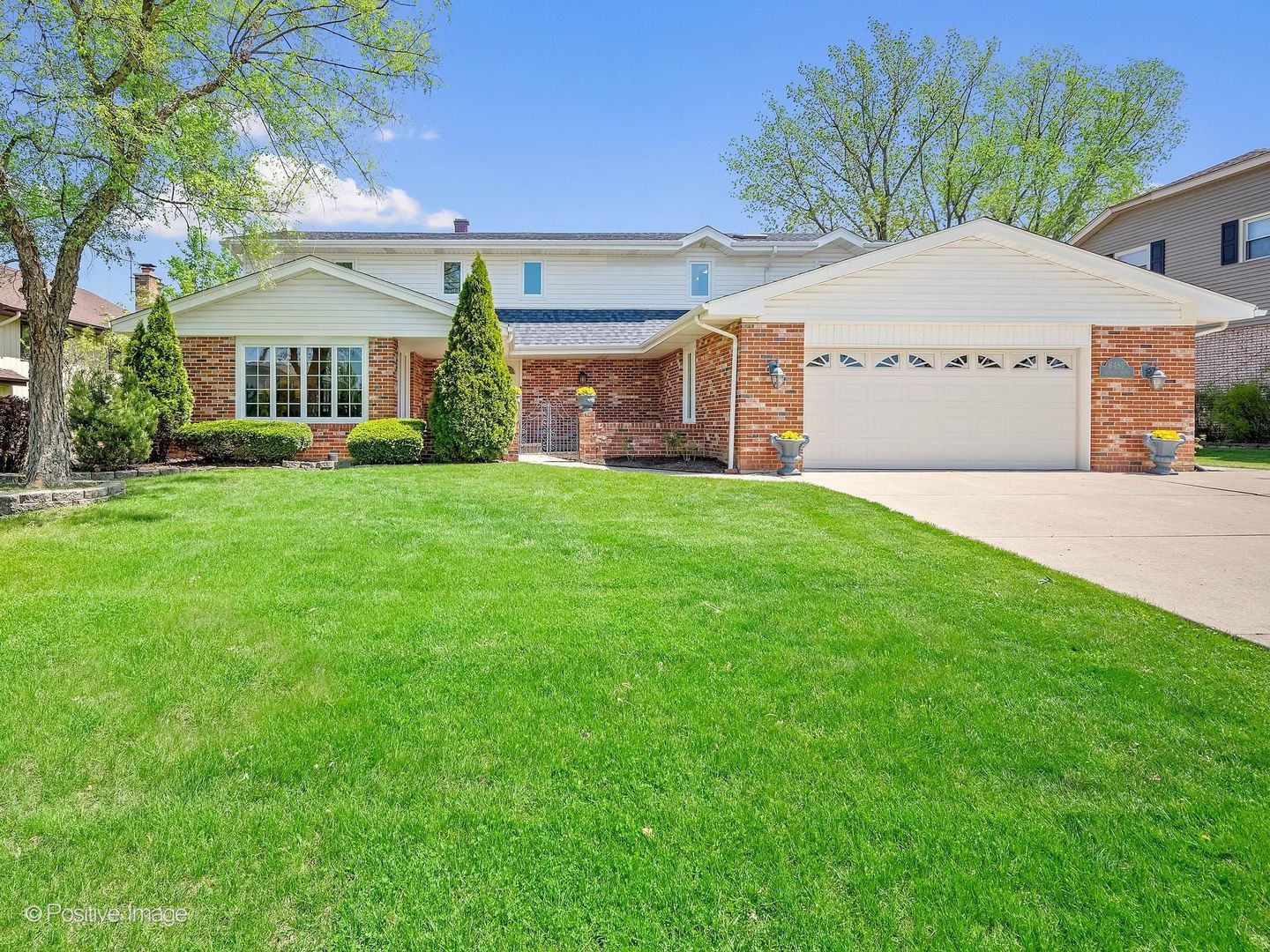 6457 Rodgers Drive — Willowbrook, IL 60527