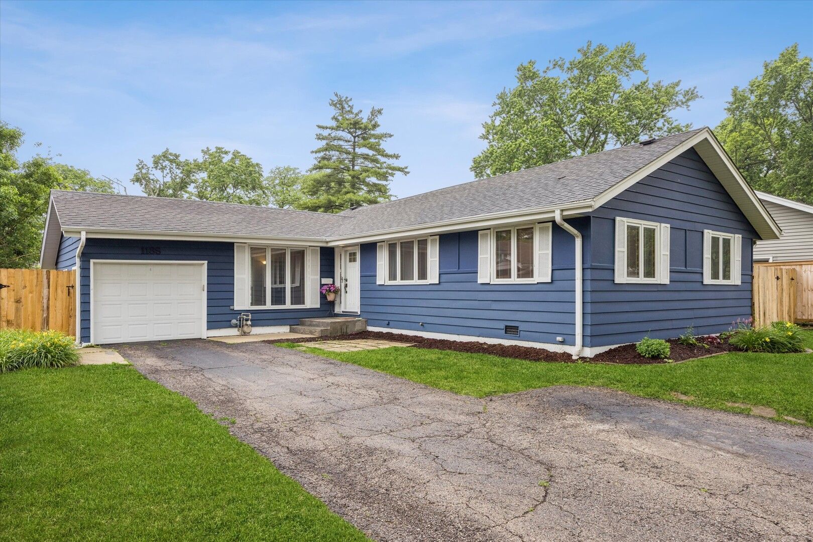 118 S Beverly Street — Wheaton, IL 60187
