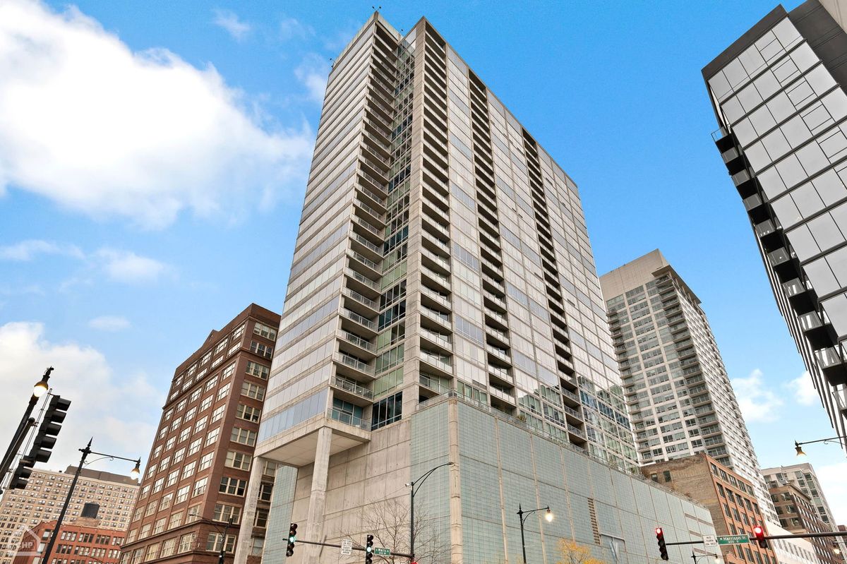 611 Wells Street, Chicago, IL 60607