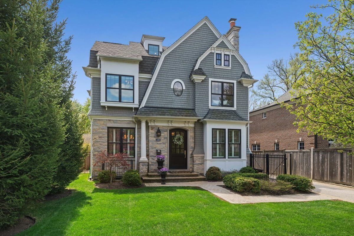 1482 Edgewood Lane — Winnetka, IL 60093