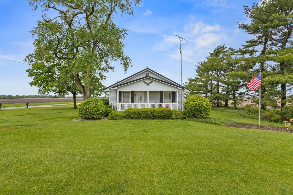4520 600 East Road, Sidell, IL 61876