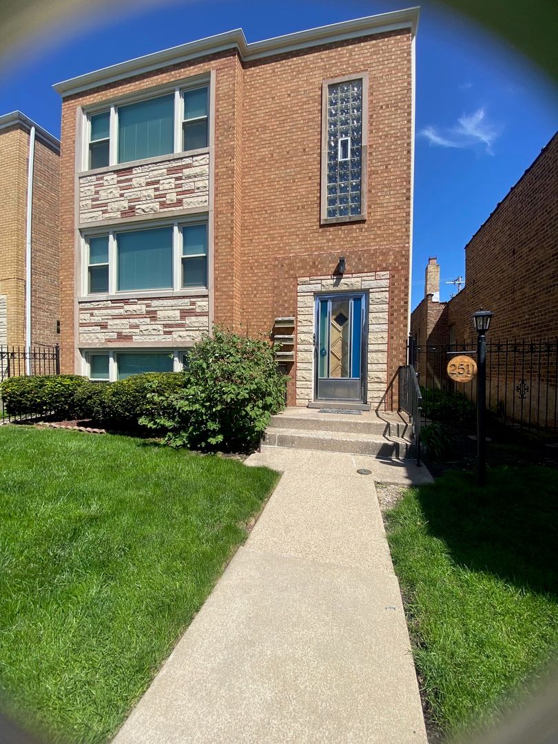 2511 Laramie Avenue, Chicago, IL 60639