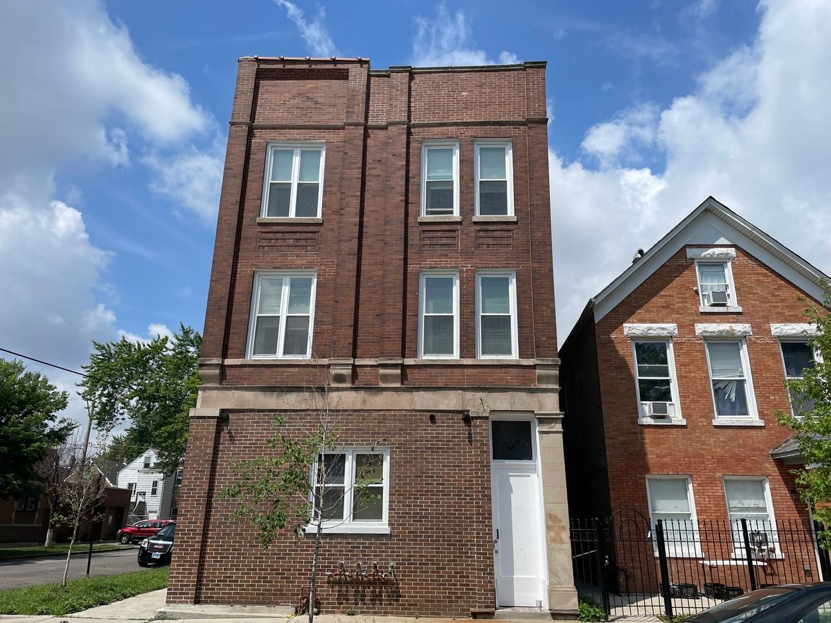2858 Saint Louis Avenue, Chicago, IL 60623