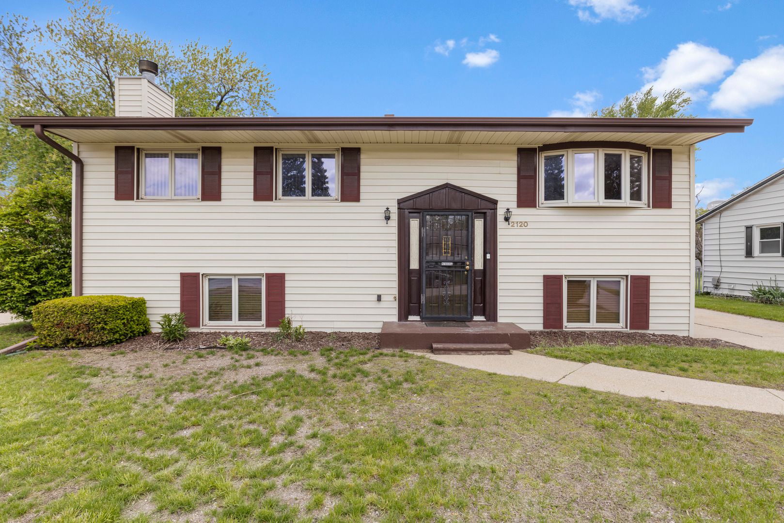 2120 Coronet Road — Loves Park, IL 61111