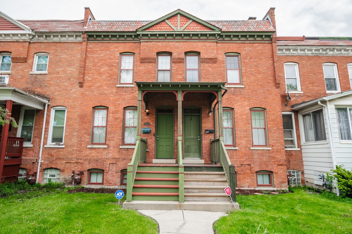 10433 CORLISS Avenue, Chicago, IL 60628