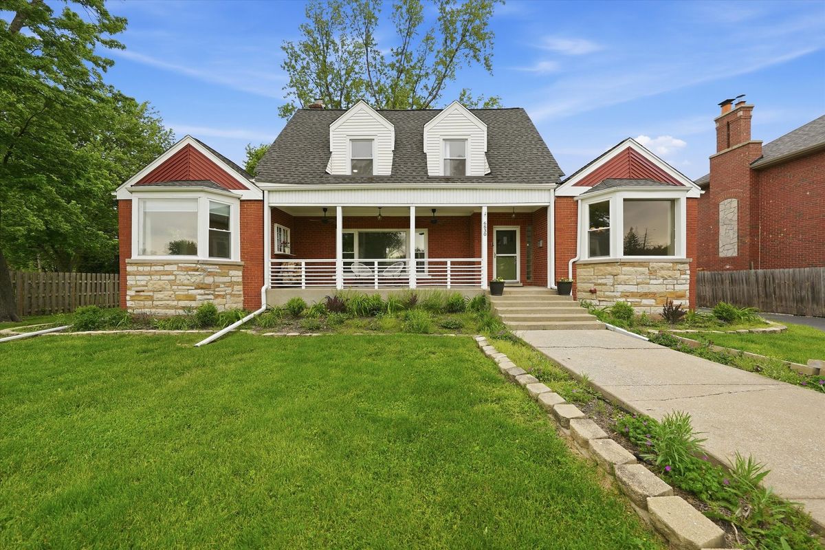6830 W 112th Place, Worth, IL 60482