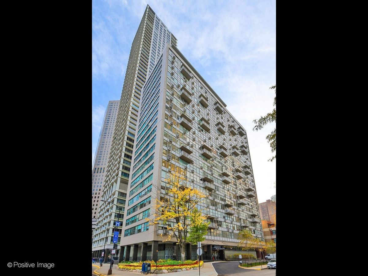 1000 Lake Shore Drive, Chicago, IL 60611